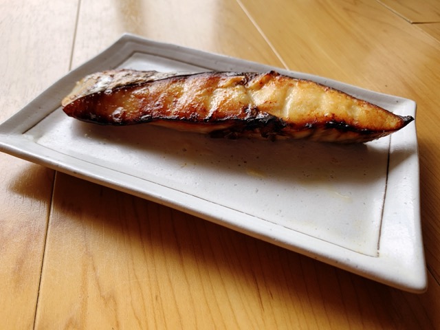 旬の魚を美味しく🐟簡単、漬けて焼くだけ〖サワラの西京焼き〗の作り方