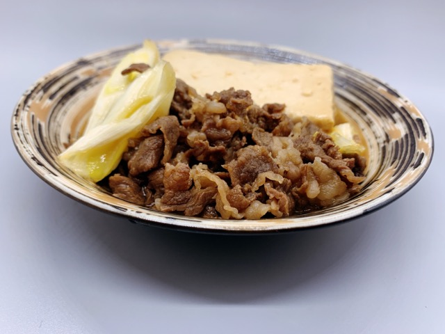 牛肉料理レシピ　ご飯がすすむ〖肉豆腐〗の作り方