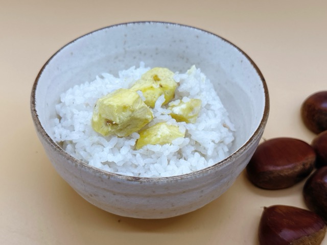 秋の味覚レシピ〖新米で炊く栗ご飯〗