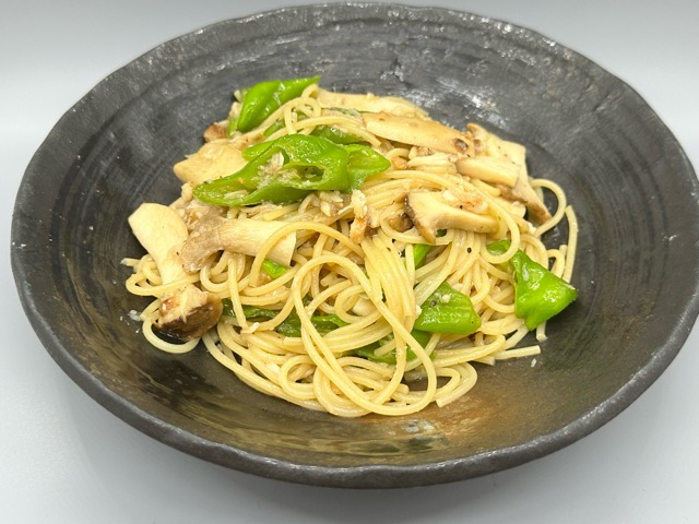 麺料理レシピ 〖渡り蟹とエリンギ、万願寺の和風スパゲッティ〗