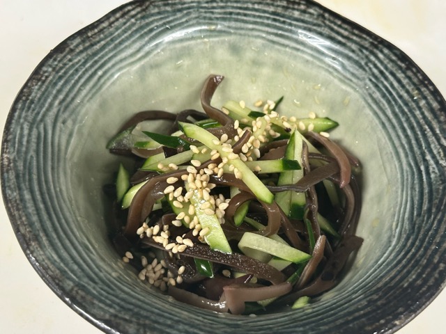 夏におすすめ〖キクラゲときゅりの酢の物〗